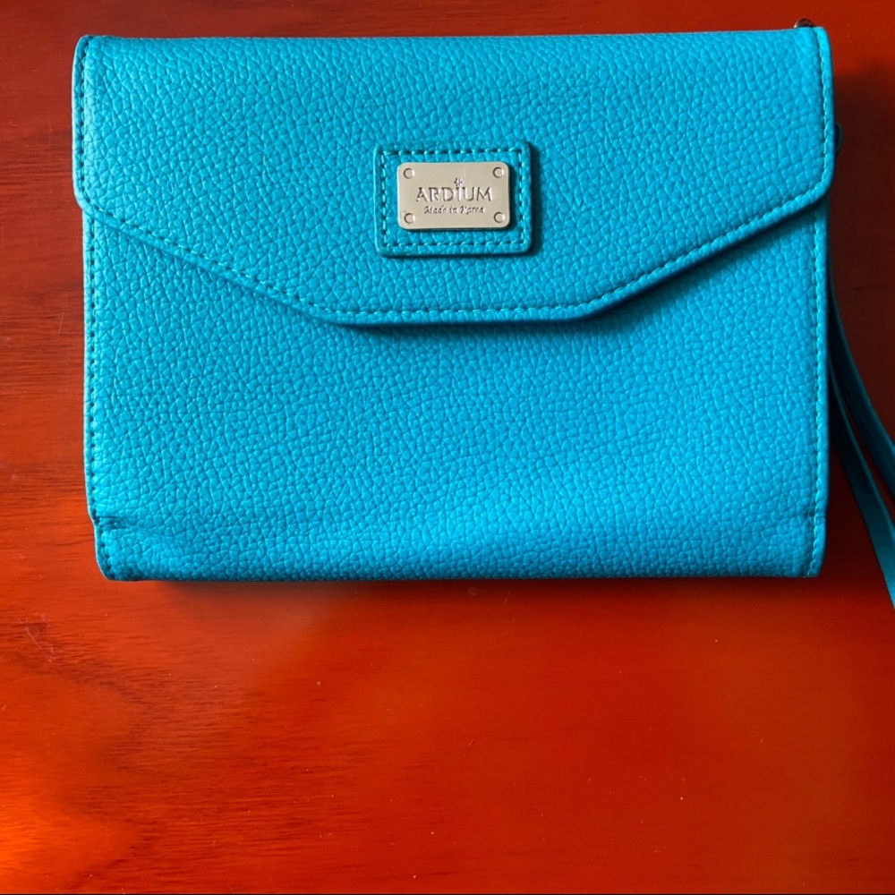 Ardium clutch/wallet